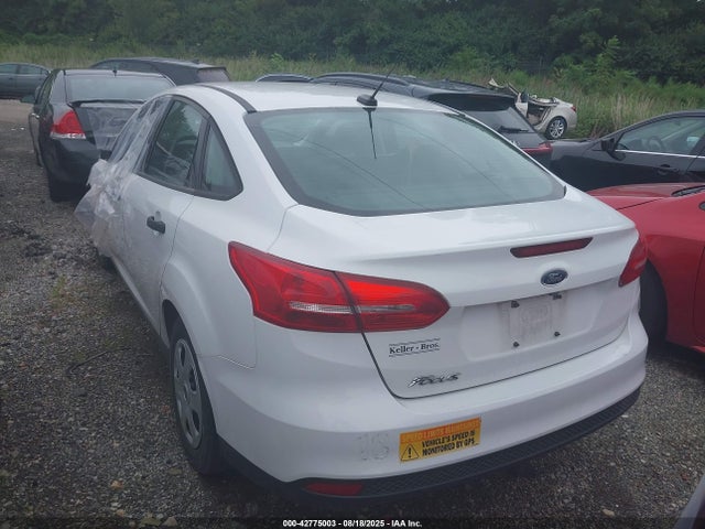 Ford 2.0l gdi 2018 1FADP3E23JL266417 Image 3