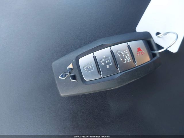 2022 MITSUBISHI OUTLANDER JA4J3UA81NZ028474 Photo 10