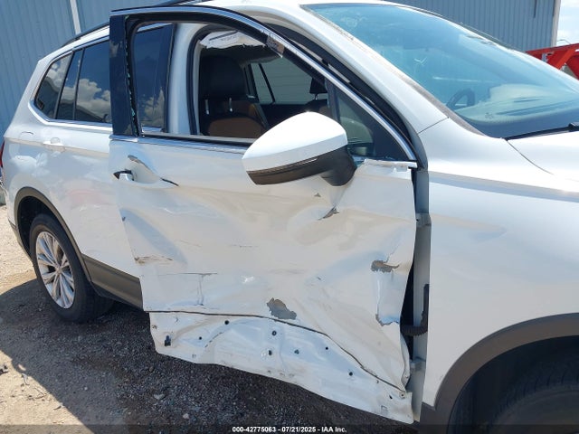 3VV3B7AX4KM063938 Volkswagen Tiguan