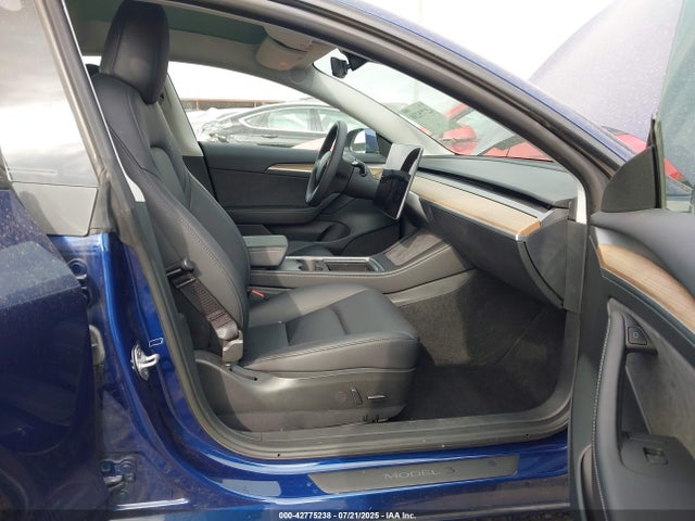 2023 TESLA MODEL 3 5YJ3E1EA0PF662002 Photo 4