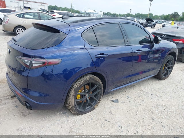 ZASPAKBN7M7D10604 Alfa Romeo Stelvio