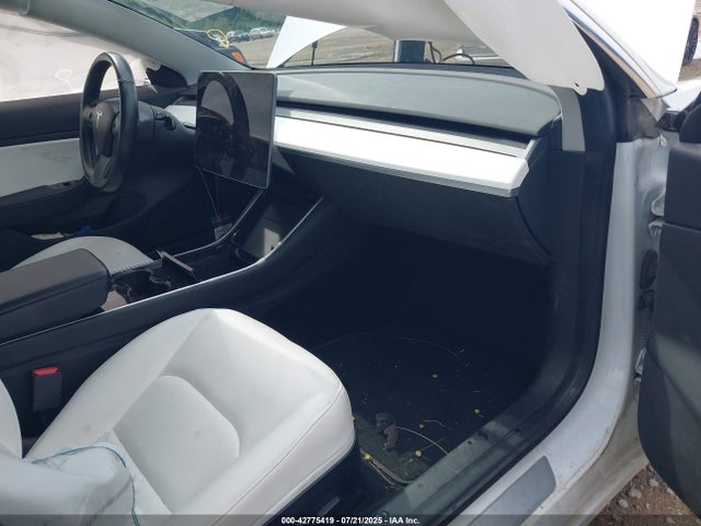 2019 TESLA MODEL 3 5YJ3E1EA0KF332515 Photo 4