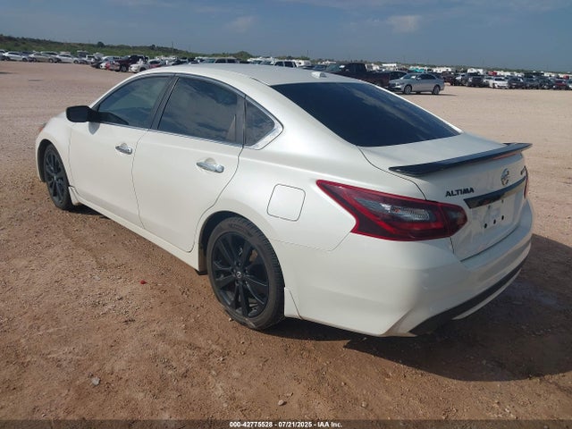 Nissan 2018 2018 1N4AL3AP1JC292028 Image 3