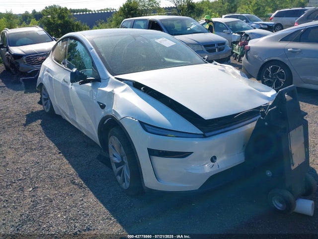 2026 TESLA MODEL Y 7SAYGDEE7TA410956 Photo 0