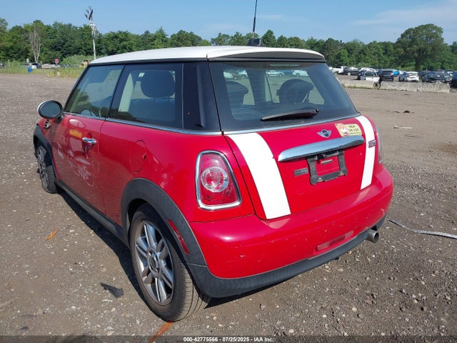 2012 MINI COOPER WMWSU3C57CT540466 Photo 2