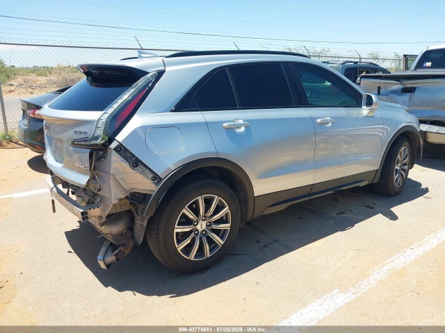 2019 CADILLAC XT4 1GYFZER48KF100313 Photo 3
