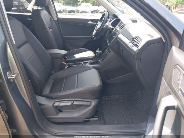 2019 VOLKSWAGEN TIGUAN 3VV2B7AX6KM063323 Photo 4