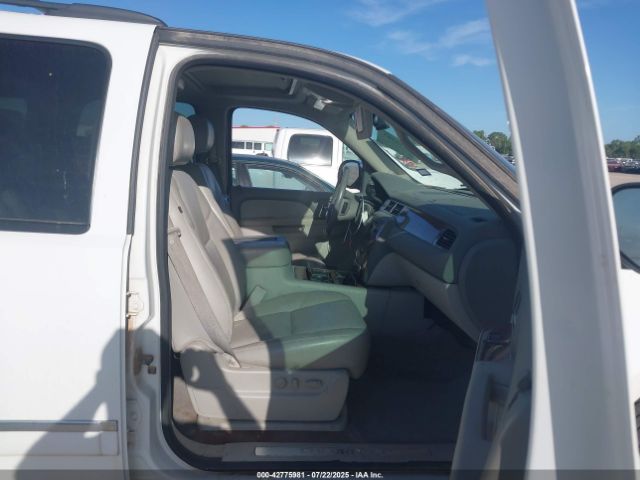 2011 CHEVROLET TAHOE 1GNSCCE03BR397672 Photo 4