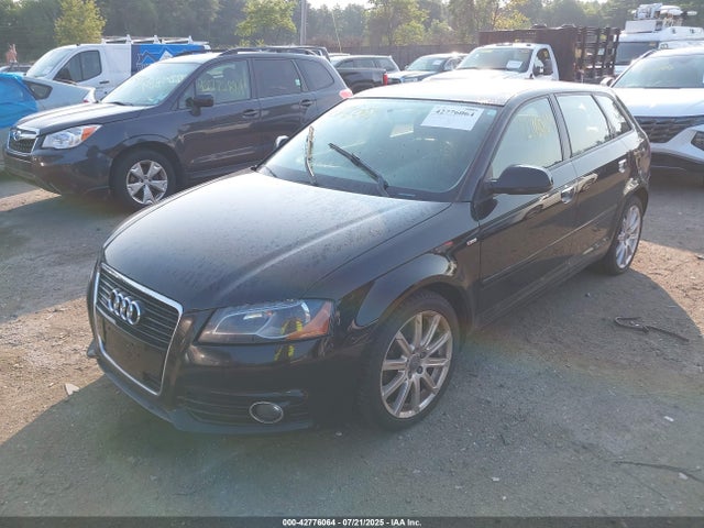2013 AUDI A3 WAUMFAFM7DA027323 Photo 1