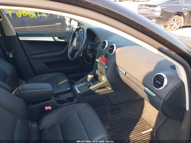 2013 AUDI A3 WAUMFAFM7DA027323 Photo 4