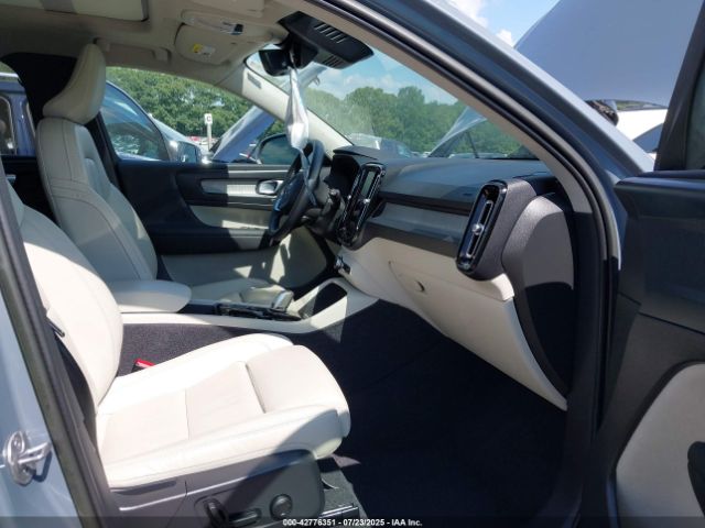 2023 VOLVO XC40 YV4K92HN6P2975432 Photo 4