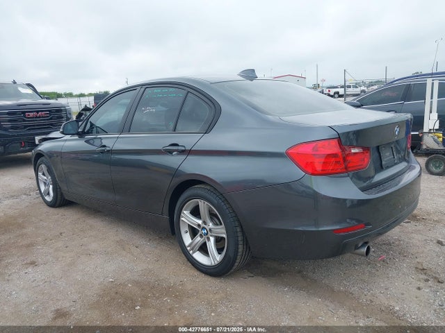 WBA3C3C51FP662843 BMW 320i