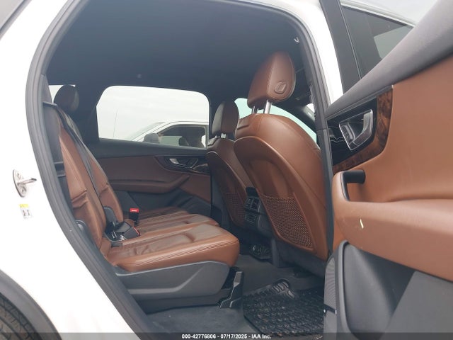 WA1LAAF77HD020457 Audi Q7