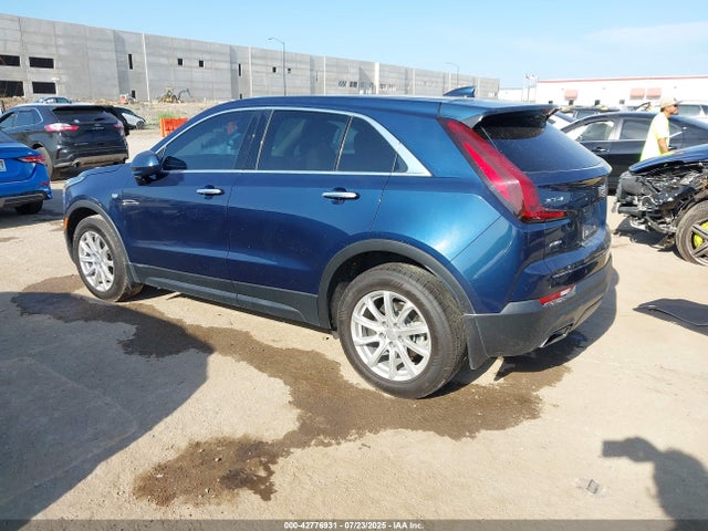 2019 CADILLAC XT4 1GYFZBR42KF102816 Photo 2