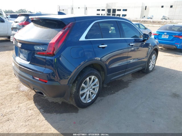 2019 CADILLAC XT4 1GYFZBR42KF102816 Photo 3