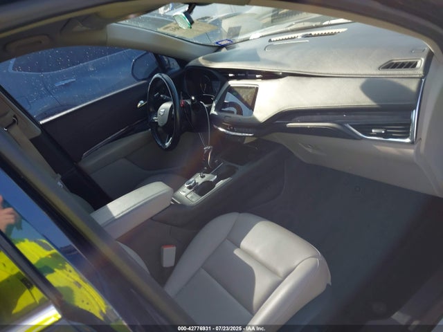 2019 CADILLAC XT4 1GYFZBR42KF102816 Photo 4