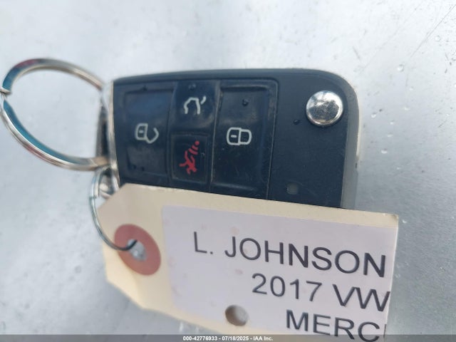 WVWKR7AU2HW950751 Volkswagen 2017