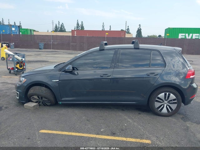 WVWKR7AU2HW950751 Volkswagen 2017