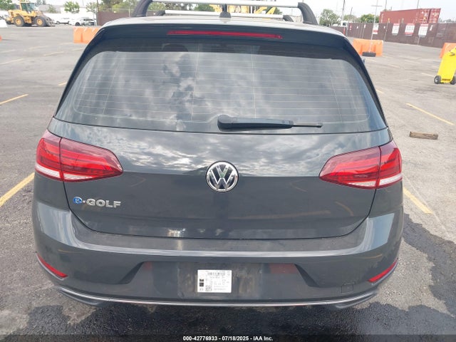 WVWKR7AU2HW950751 Volkswagen 2017