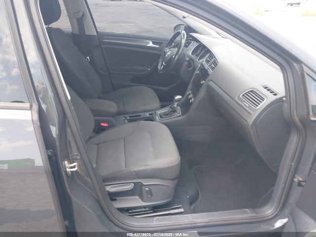 WVWKR7AU2HW950751 Volkswagen 2017