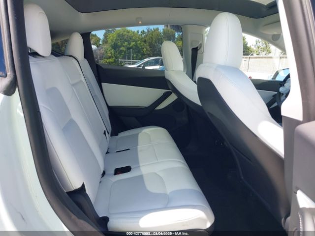 2022 TESLA MODEL Y 7SAYGAEE9NF485999 Photo 7