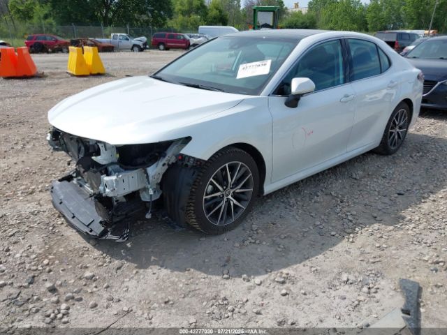 2021 TOYOTA CAMRY 4T1F11BK6MU047197 Photo 1