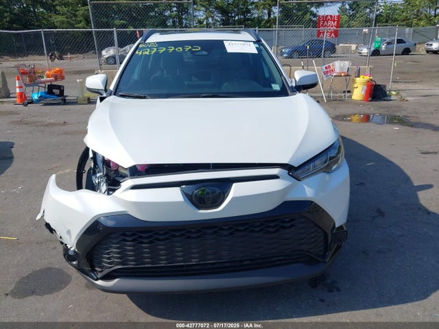 42777072 :رقم المزاد ، 7MUFBABG2PV004469 vin ، 2023 Toyota Corolla Cross Hybrid Se مزاد بيع