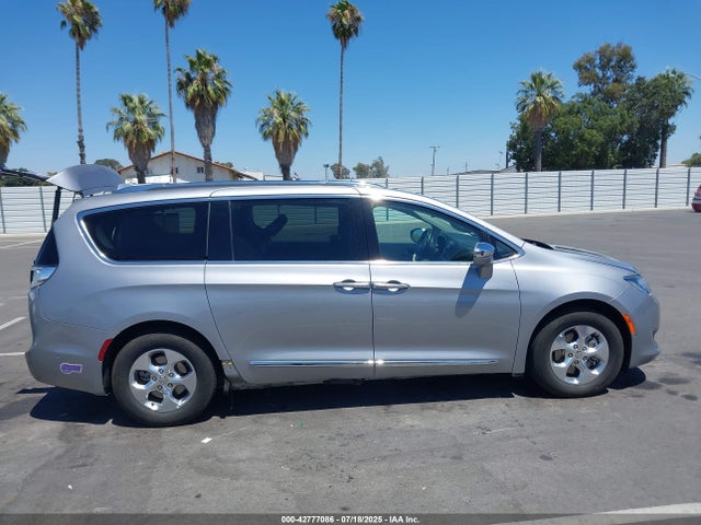 Chrysler 2018 2018 2C4RC1N7XJR229934 Image 14