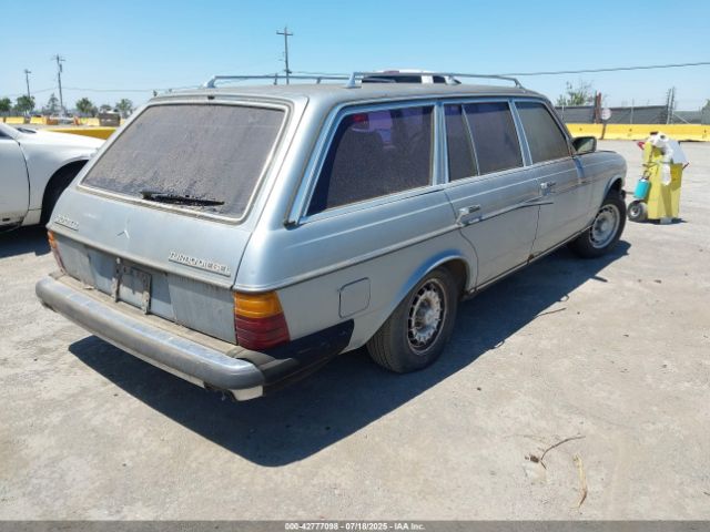 1982 MERCEDES-BENZ 300 wdbab93axcn010760 Photo 3