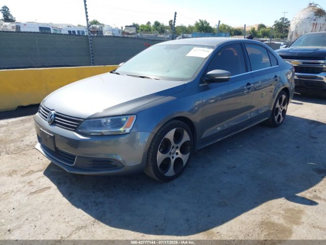2013 VOLKSWAGEN JETTA 3VWDP7AJ2DM394520 Photo 1