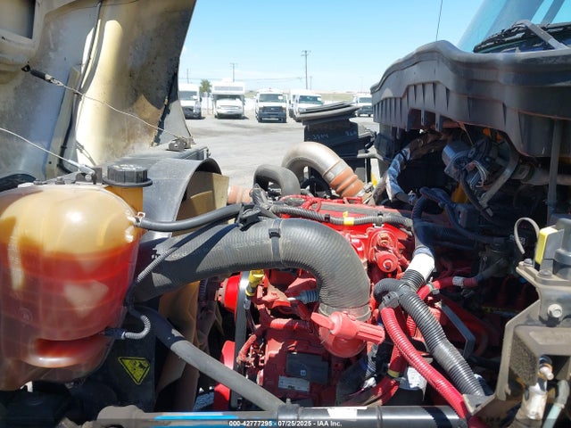 International B 6.7 2018 1HTMMMML3JH463418 Image 10