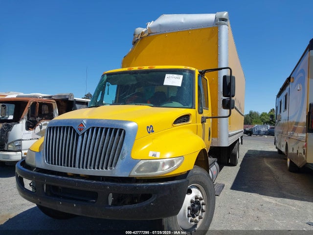 International B 6.7 2018 1HTMMMML3JH463418 Image 2