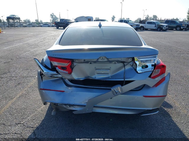 Honda l15be 2018 1HGCV1F16JA040830 Image 16