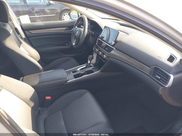 Honda l15be 2018 1HGCV1F16JA040830 Image 5