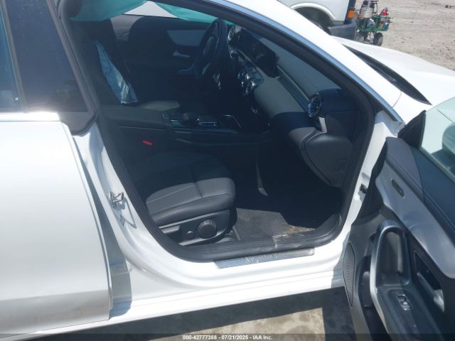 2022 MERCEDES-BENZ CLA 250 COUPE W1K5J4HBXNN321110 Photo 4