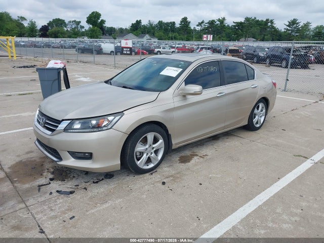 Honda k24w1 2014 1HGCR2F81EA277965 Image 2