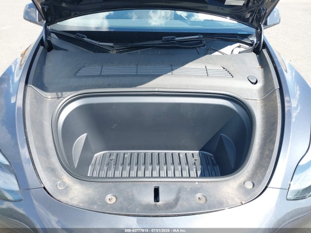 2024 TESLA MODEL Y 7SAYGDEE6RA236418 Photo 9