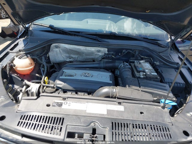 WVGAV7AX3GW604980 Volkswagen 2016