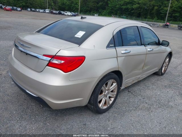 2013 CHRYSLER 200 1C3CCBAB2DN698592 Photo 3