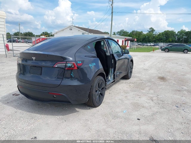2024 TESLA MODEL Y 7SAYGDED3RF163552 Photo 3