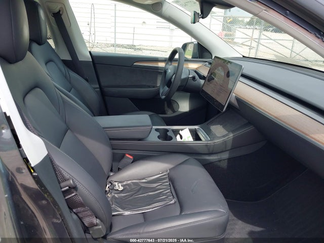 2024 TESLA MODEL Y 7SAYGDED3RF163552 Photo 4