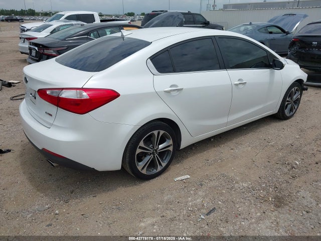 KNAFZ4A85E5169935 KIA Forte