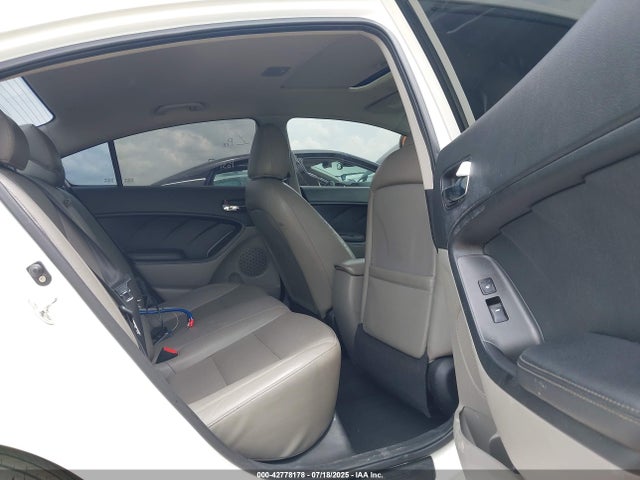 KNAFZ4A85E5169935 KIA Forte