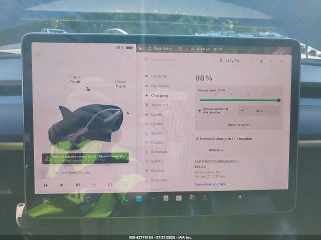 5YJ3E1EA6NF190823 Tesla 2022