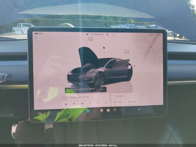 5YJ3E1EA6NF190823 Tesla 2022