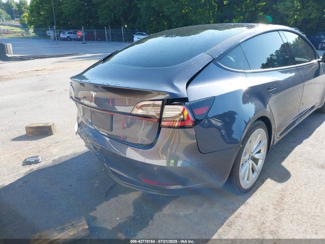 5YJ3E1EA6NF190823 Tesla 2022