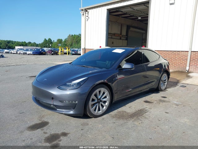 5YJ3E1EA6NF190823 Tesla 2022