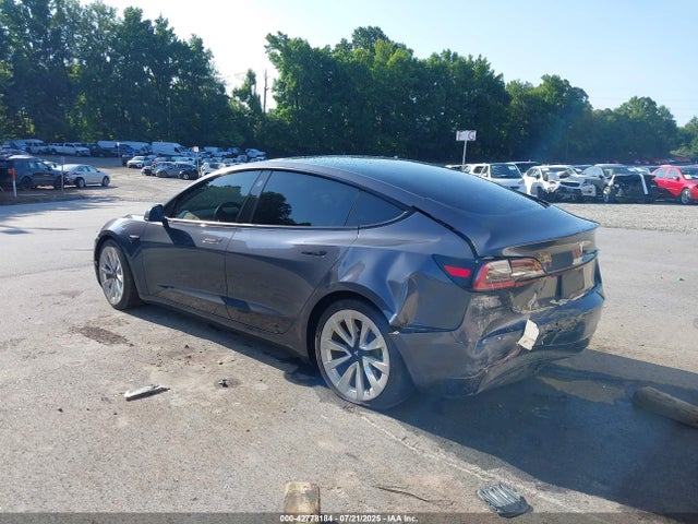 5YJ3E1EA6NF190823 Tesla 2022