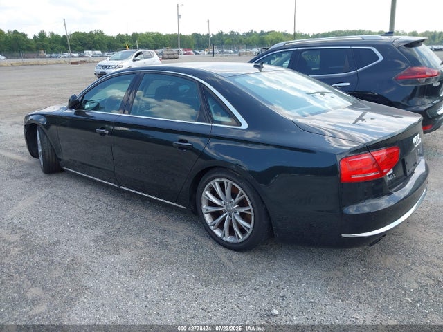 2012 AUDI A8 L WAURVAFD2CN002071 Photo 2