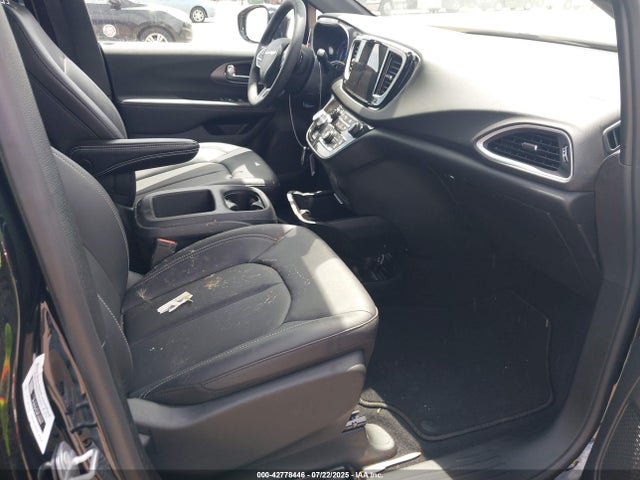 Chrysler Pacifica 2025 2C4RC1BG3SR574695 Image 5